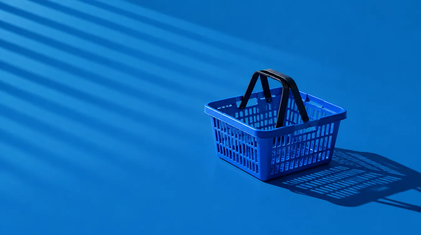Cesta azul del Mercado 23 y 28 con luz de tarde